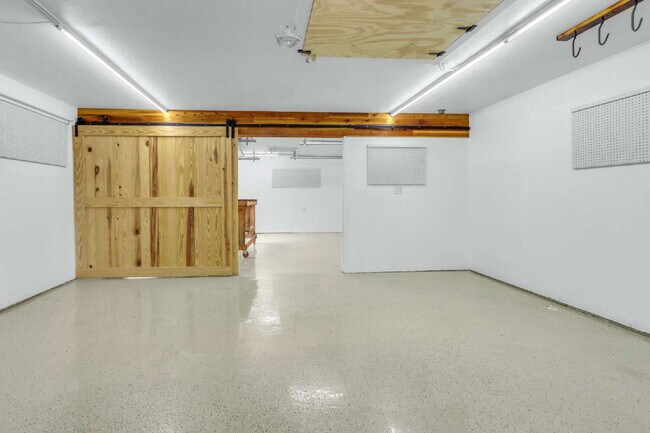 Building Photo - 9519 Rocksprings St