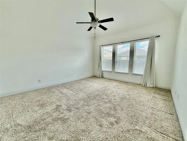 Building Photo - 21413 Merveil Dr