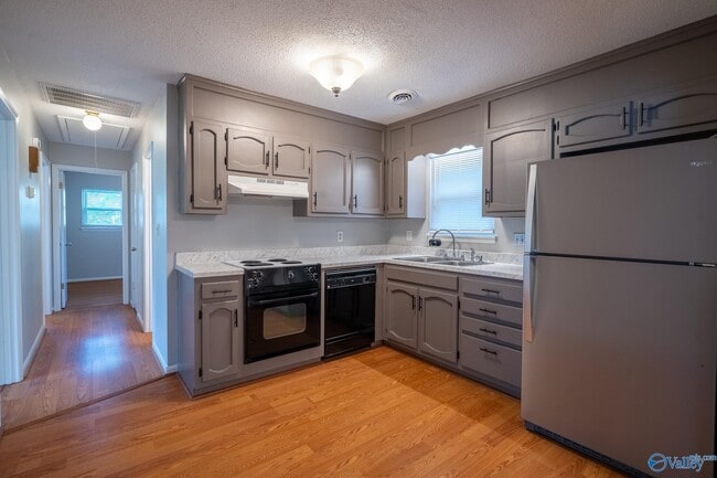 Building Photo - 912 Mountain Gap Rd SE