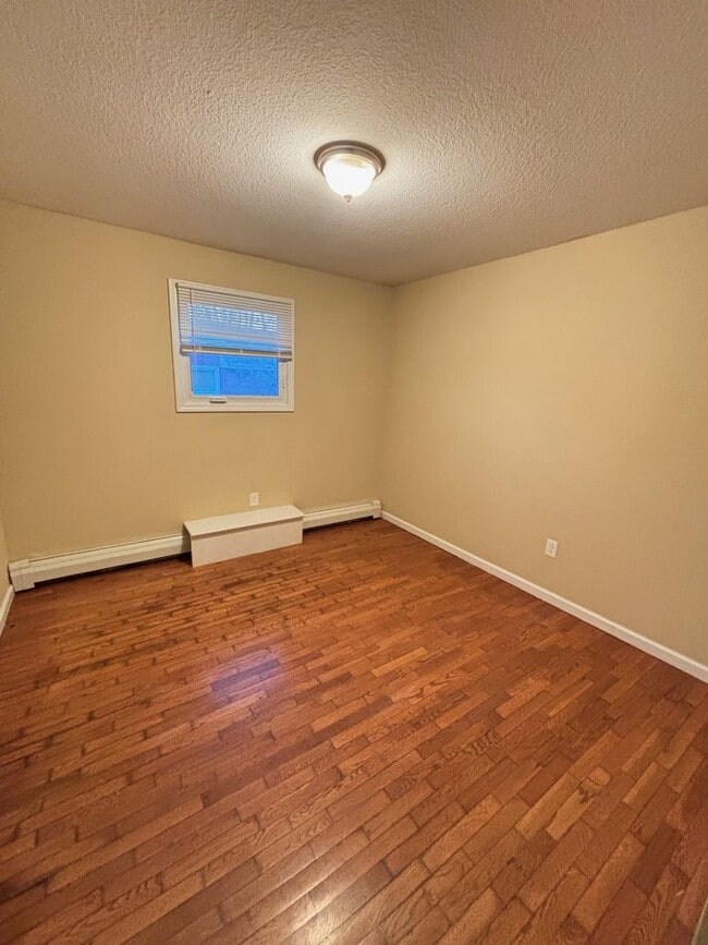 Building Photo - 1203 N Coler Ave