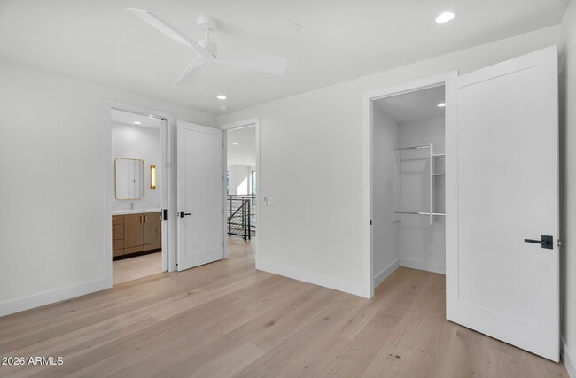 Building Photo - 6975 North 39th Pl