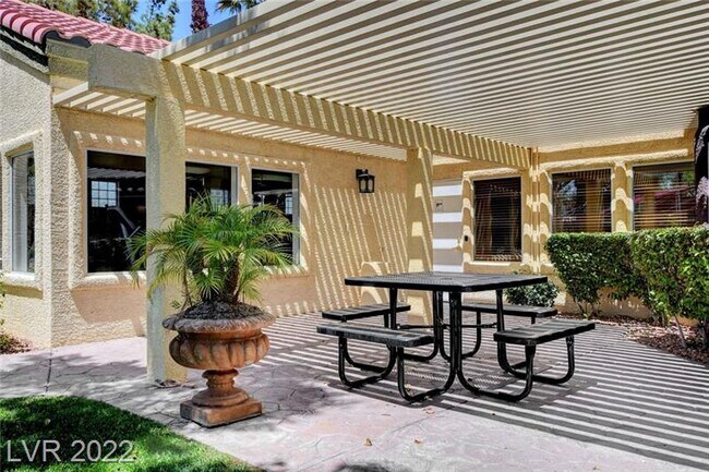 Building Photo - 7885 W Flamingo Rd