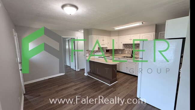 Building Photo - Cute Kettering Home!