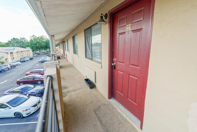 Primary Photo - 403 Hayden Rd