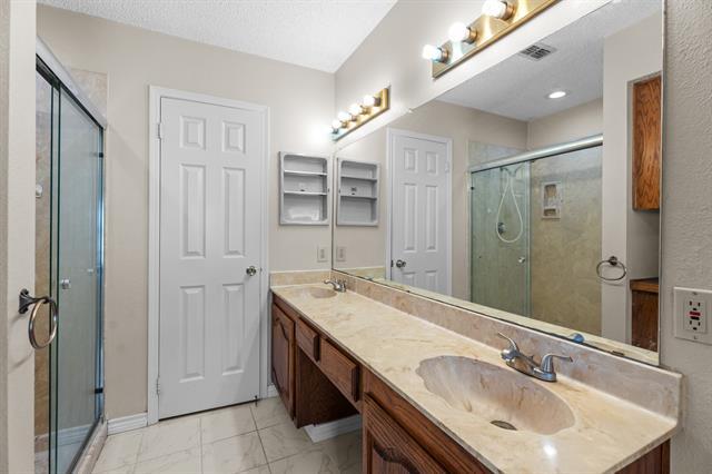 Building Photo - 7114 Lo Chalmers Ln