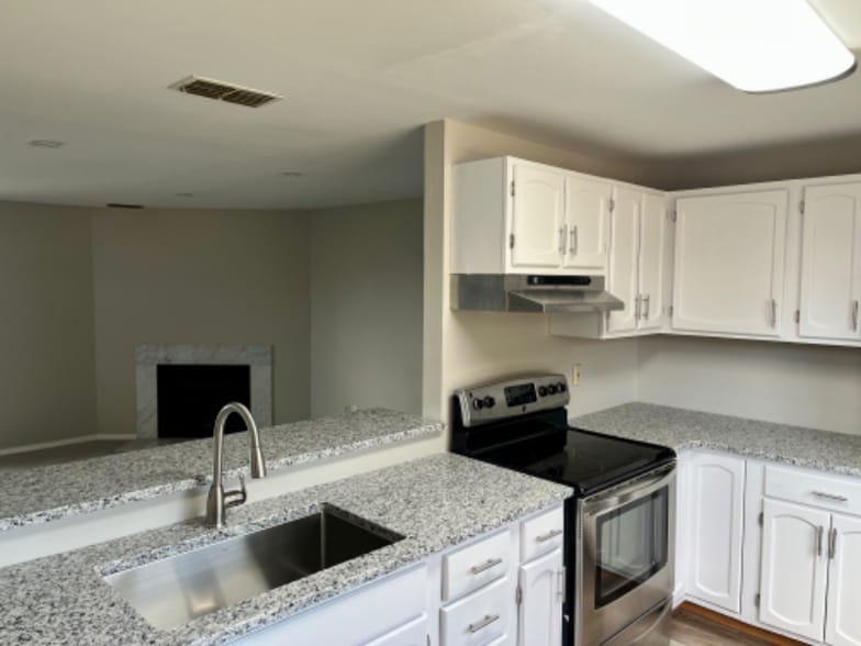 Building Photo - 6 Griffin Ln