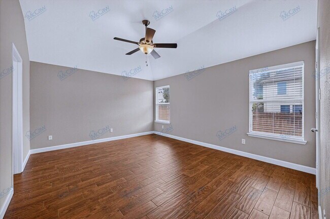 Building Photo - 9917 Channing Rd