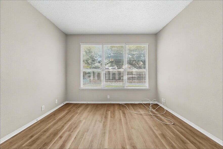 Building Photo - 7808 Orland Park Cir