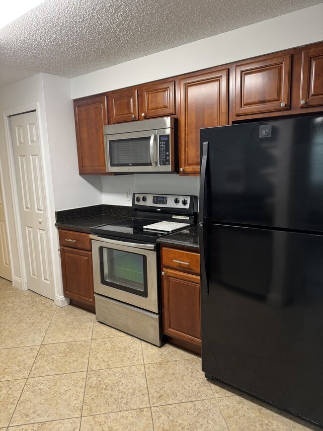 Building Photo - 10831 Windsor Walk Dr