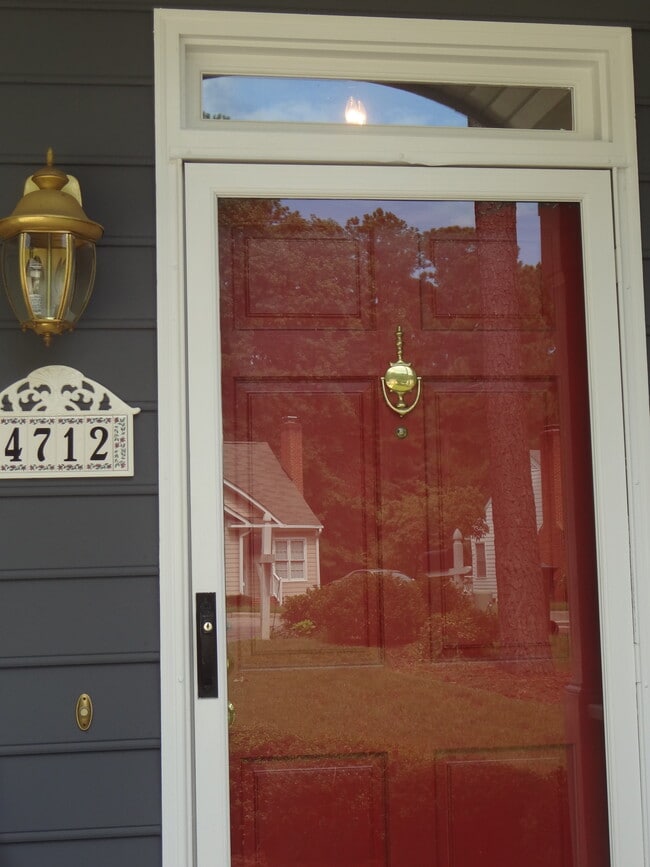 Building Photo - 4712 Worthington Ln