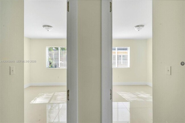 Building Photo - 4643 NW 15th Ct