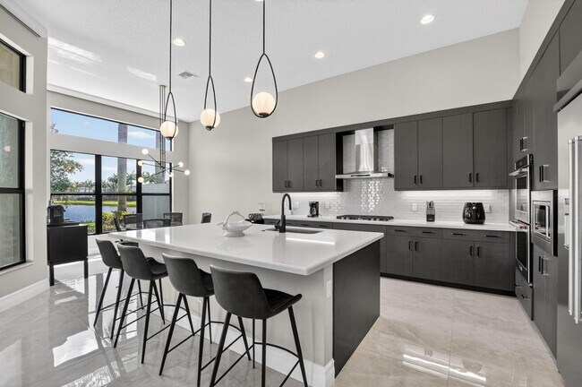 Building Photo - 17358 Santaluce Mnr