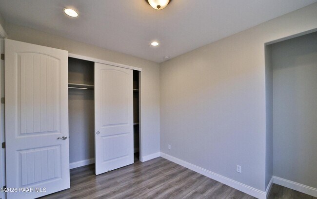 Building Photo - 7037 Robin Nest Ct
