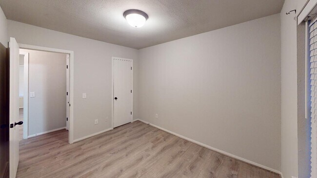 Building Photo - 9215 S 92nd E Ave