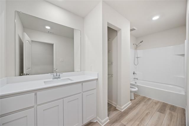 Building Photo - 308 Marsh Ln