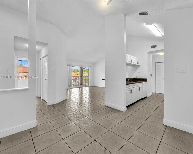 Building Photo - 15770 SW 106th Terrace