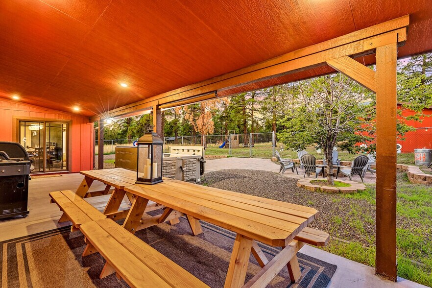 Building Photo - 5420 Cassi Ln