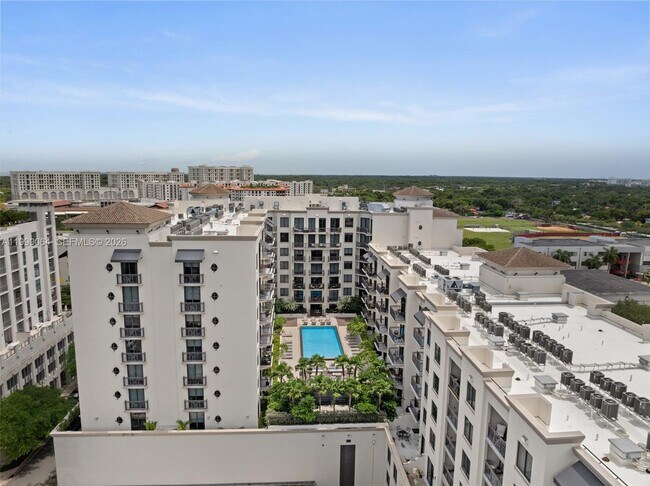 Building Photo - 301 Altara Ave