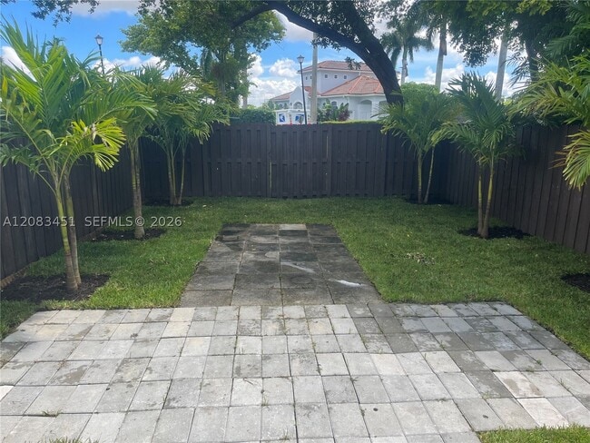 Building Photo - 833 SW 148th Pl