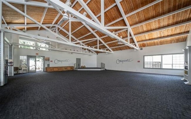 Building Photo - 2BR/2BA/2prkg Townhouse unit in a Guard-ga...
