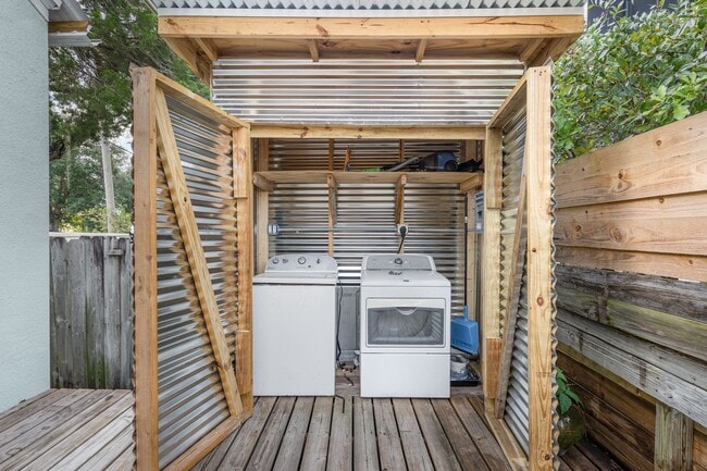 Building Photo - 1467 Guava Ave