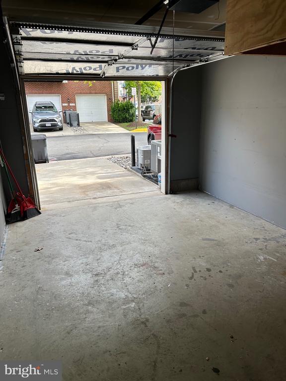 Building Photo - 15161 Silica St
