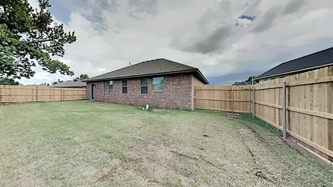 Building Photo - 1078 Mulbury Mansion