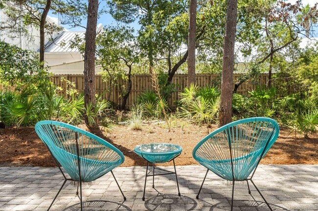 Building Photo - 4923 E County Hwy 30A