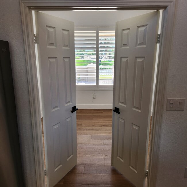 Building Photo - 44010 Royal Troon Dr