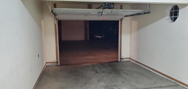 Building Photo - 1402 Frosty Dr
