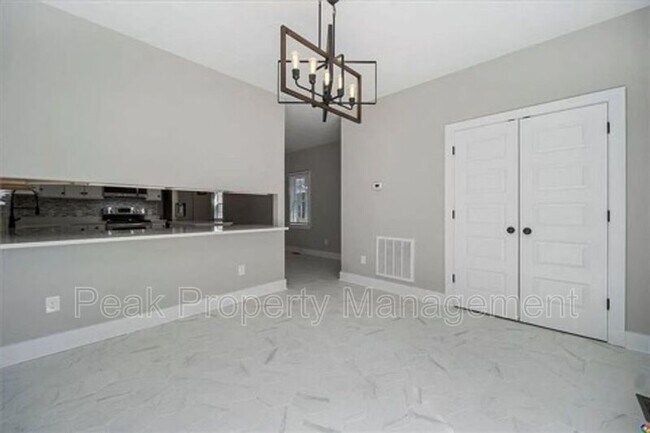 Building Photo - 1203 N 19th St