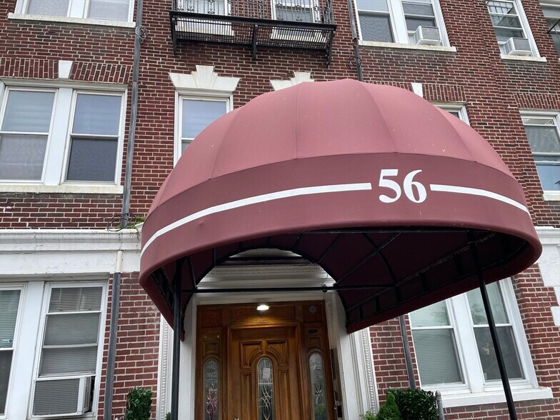 Primary Photo - 47 Park Vale Ave