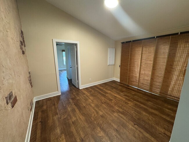 Building Photo - 3 Bedroom 3 Bath Beauty on Golf Course with Wet Bar and Storage Building