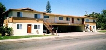Primary Photo - 1300 Miller St