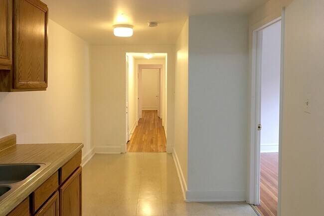 Floorplan - 5335-5345 S. Kimbark Avenue