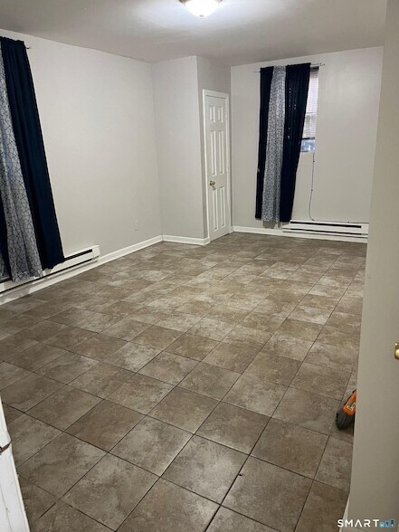 Building Photo - 40 Jane St