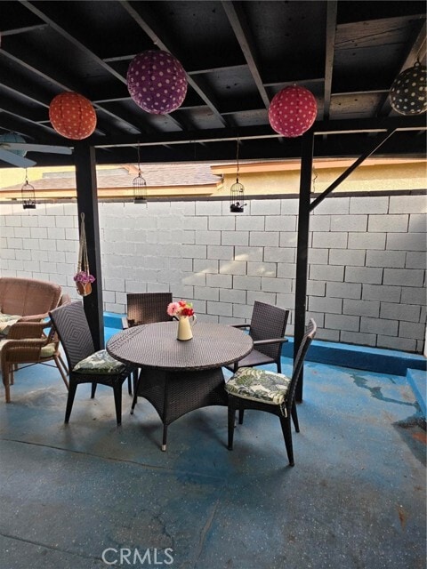 Building Photo - 917 Helmsdale Ave