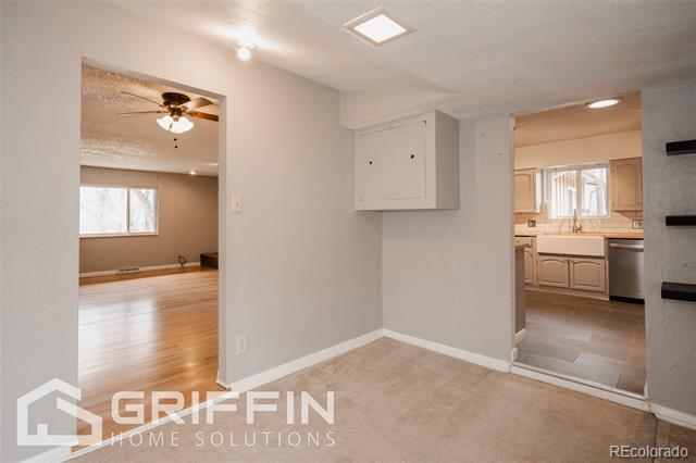 Building Photo - 850 S Harlan St