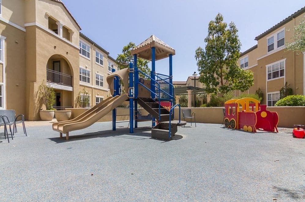 Courtyard (play area) - 1883 Agnew Rd