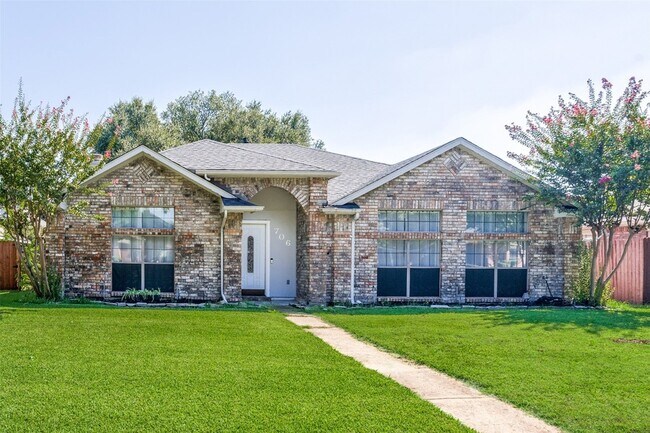 Building Photo - 706 Deep Well Dr