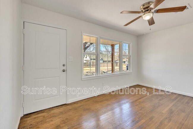 Building Photo - 4908 S Stiles Ave