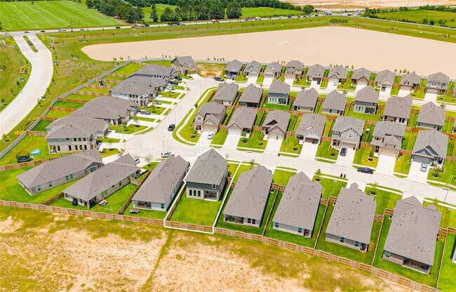 Building Photo - 6371 Iron Clover Dr