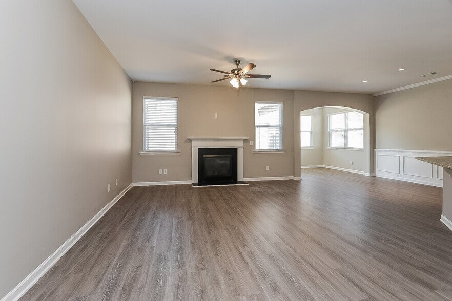 Building Photo - 311 Upper Pheasant Ct