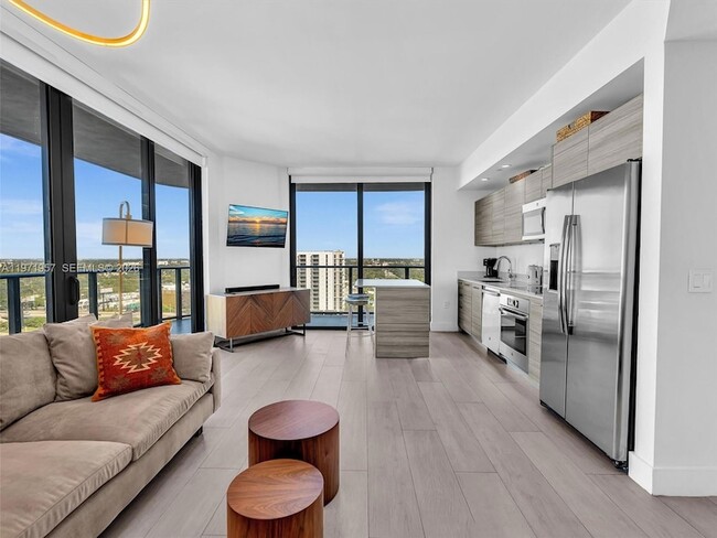 Building Photo - 121 NE 34th St