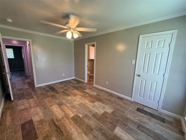 Building Photo - 8343 Bigwood St