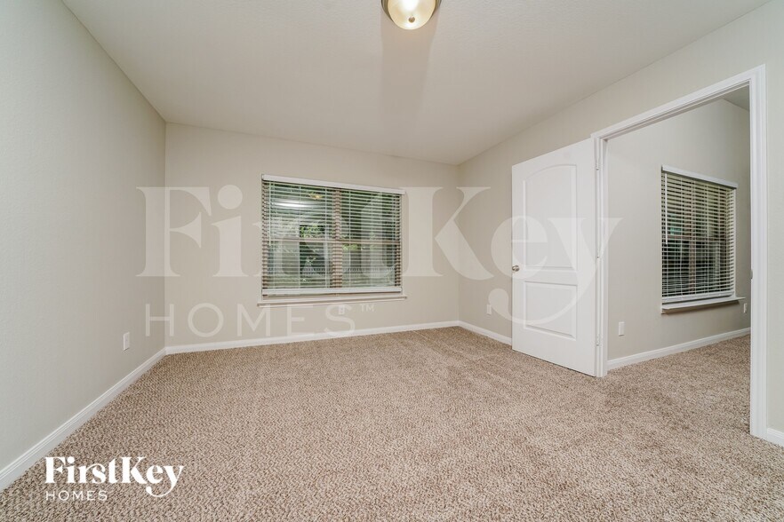 Building Photo - 1310 Barrel Dr
