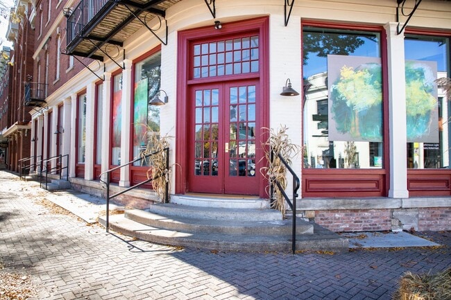 Building Photo - Putnam Hotel – $2,041 – 1 Bedroom/1 Bathroom, 755 SQ.FT. – UTILITIES INCLUDED