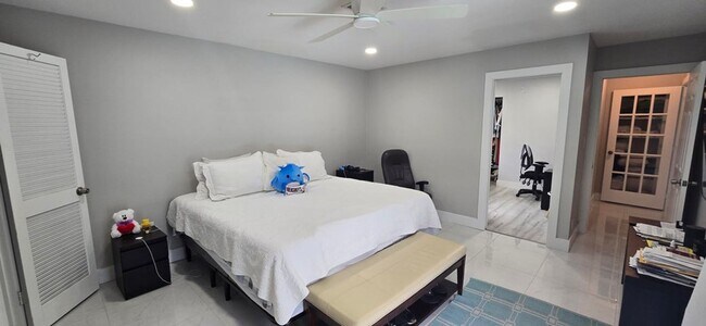 Building Photo - 288 NW 89th Ave