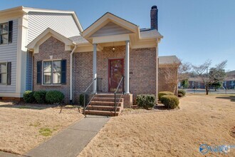 Building Photo - 313 Kensington Ct SW