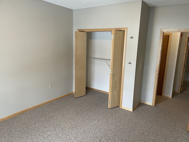 2nd Bedroom - 2530 E 34th St